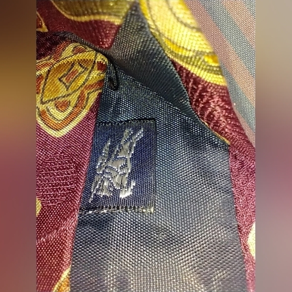 VINTAGE BURBERRYS OF LONDON SILK TIE - Picture 4 of 7